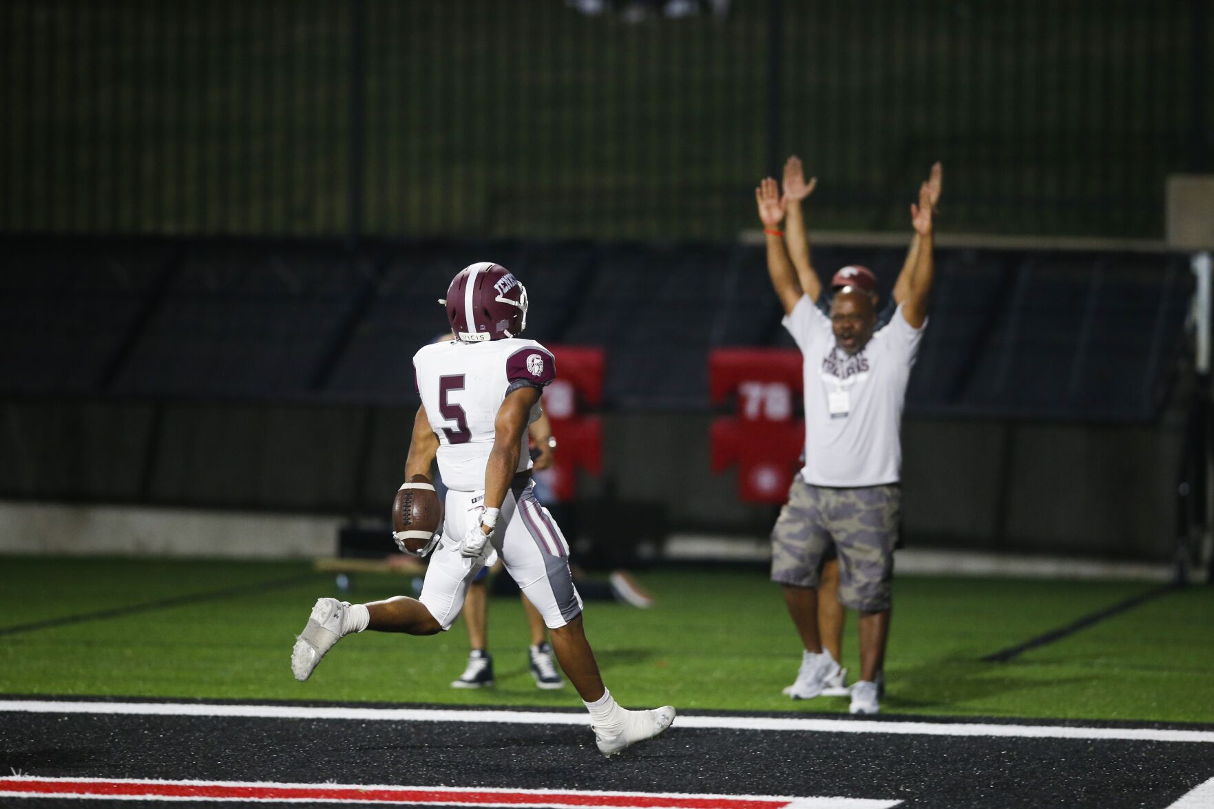 Jenks vs Union in Backyard Bowl